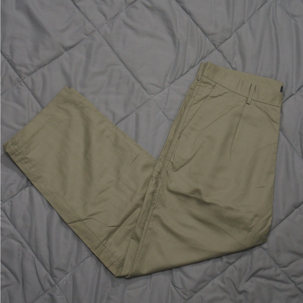 Relaxed Fit, Size 34 Waist, Light Sage H&M Pleated Pants